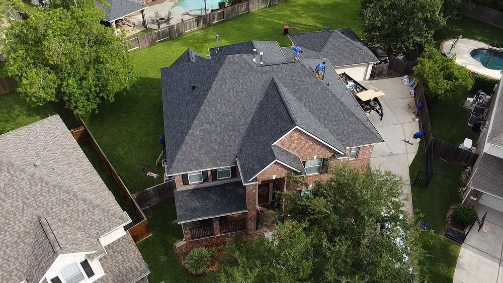 New Year, New Roof? Signs It’s Time for a Replacement